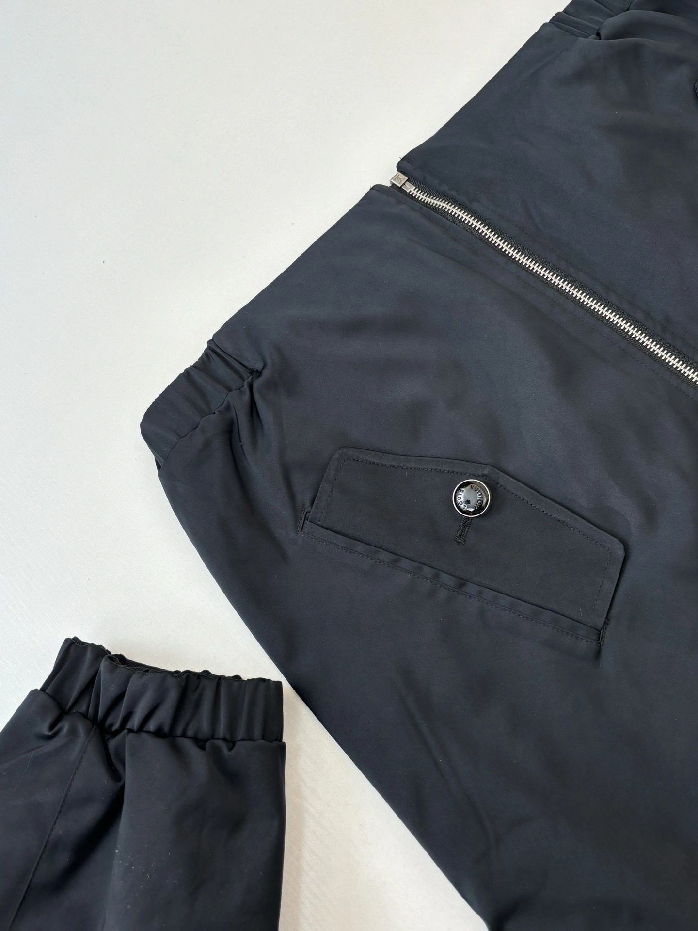 wg.luxury-- 8V reversible item: E-F000J0201